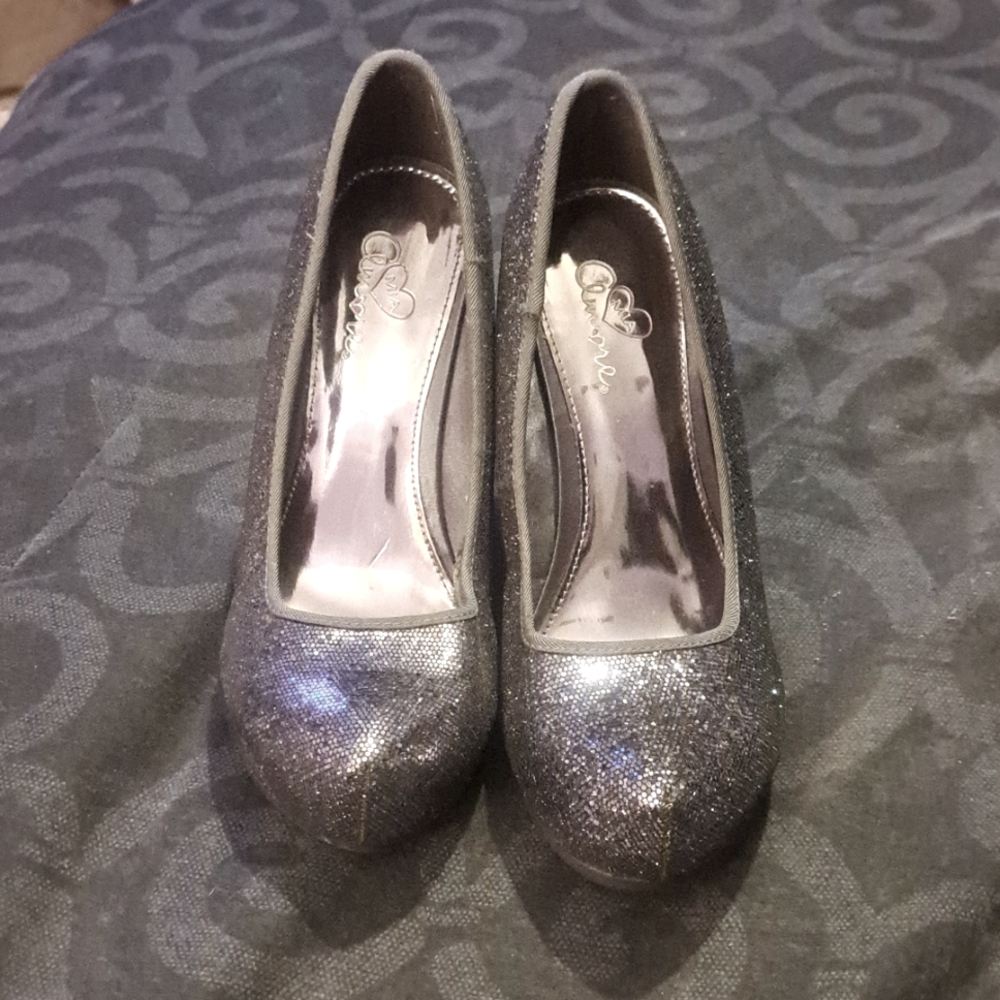 Dark blue glitter wedges